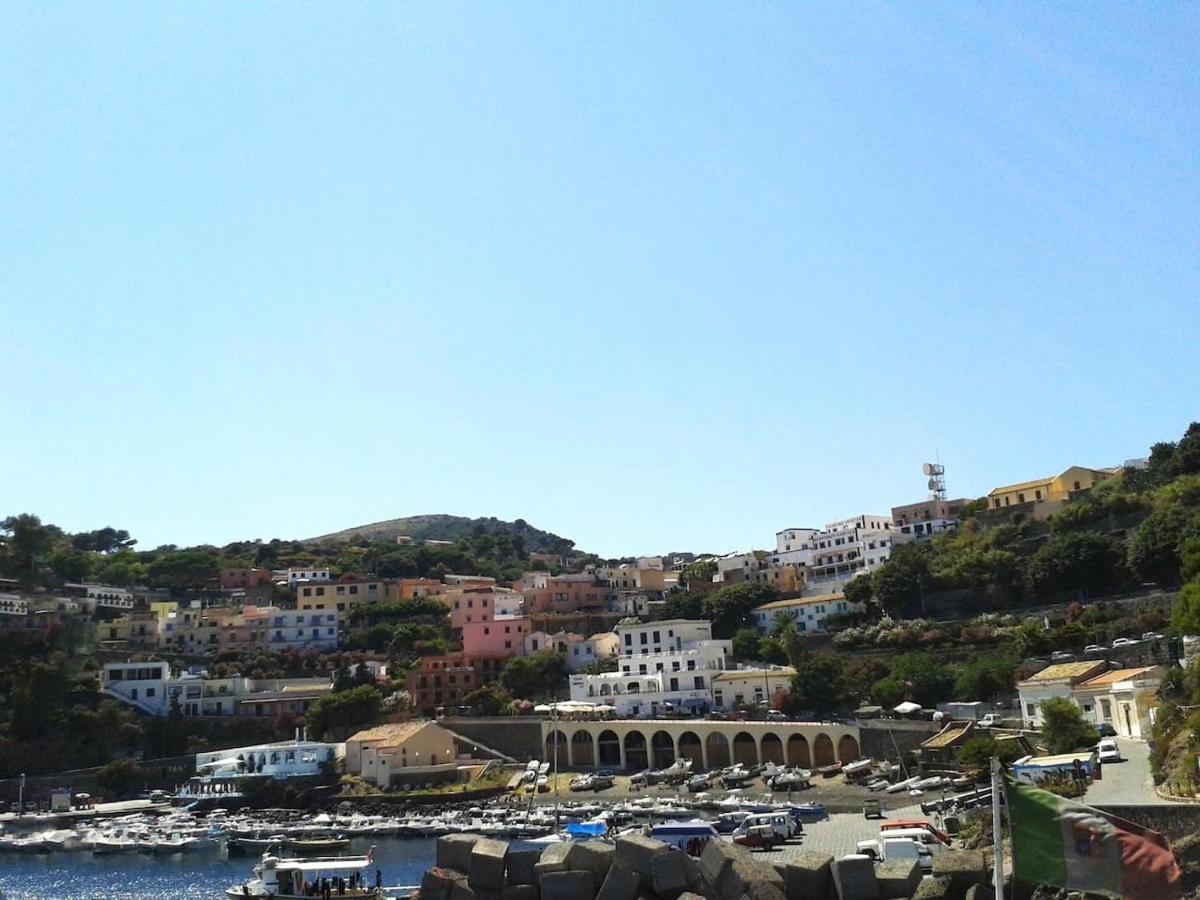 Appartamento Al Centro Di Ustica Isola di Ustica Екстериор снимка